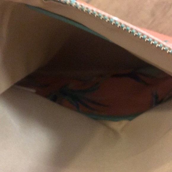 Like new condition Rachel Pally clutch - Picture 5 of 5